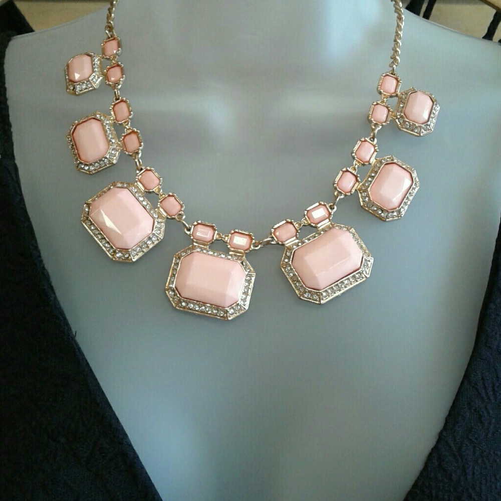 🌸Necklace - Picture 2 of 3